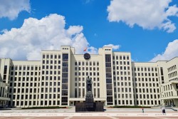 Меньше субсидий, больше инвестиций: в Беларуси утвердили новую программу работы правительства