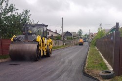 Не только центр. Дорожный ремонт идет и в частном секторе Бобруйска