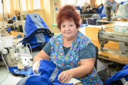 «Сейчас наш «конек» – куртки с подогревом». Бобруйской «Славянке» – 95 лет!