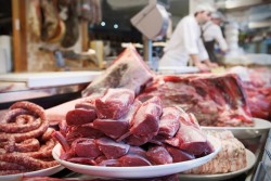 В Беларусь запретили ввозить мясо, молоко и сельхозживотных из Германии