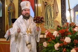 «Молимся, чтобы Пасха Христова водворила мир там, где разгорается ненависть и проливается кровь...»
